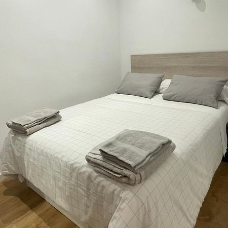 ולנסיה Edificio Tiziano Mercado Central מראה חיצוני תמונה